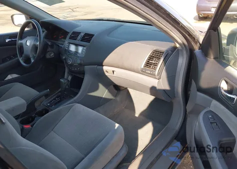 2005 Honda Accord 2.4 Lx из США, поврежденный, VIN 1HGCM56415A196154